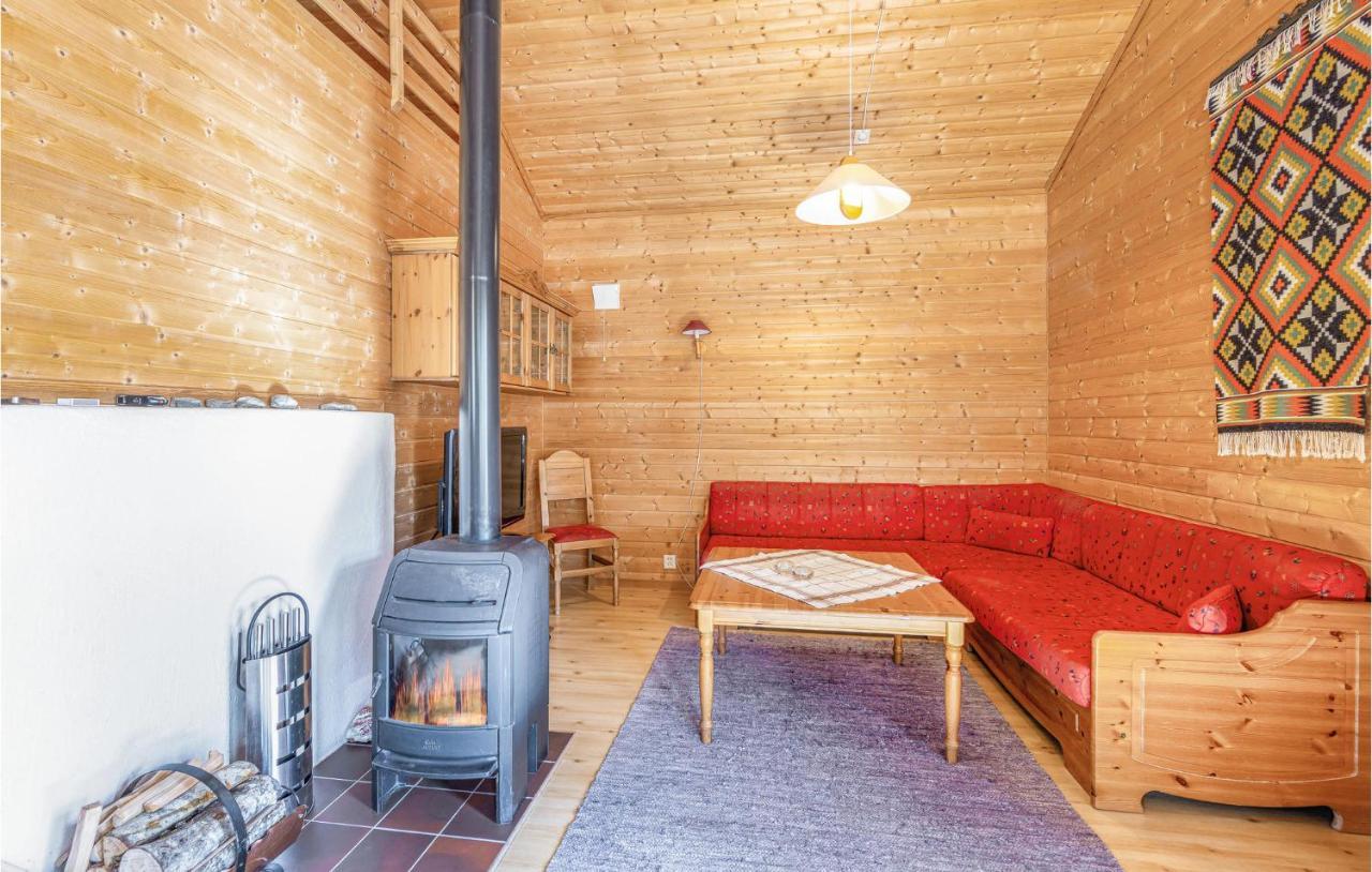 Cozy Home In Fjaerland With House A Mountain View מראה חיצוני תמונה