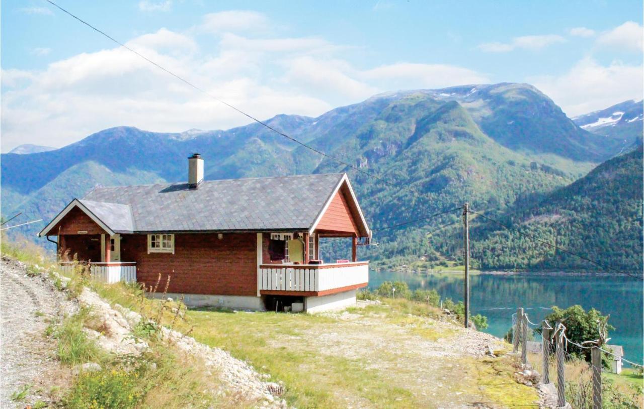 Cozy Home In Fjaerland With House A Mountain View מראה חיצוני תמונה