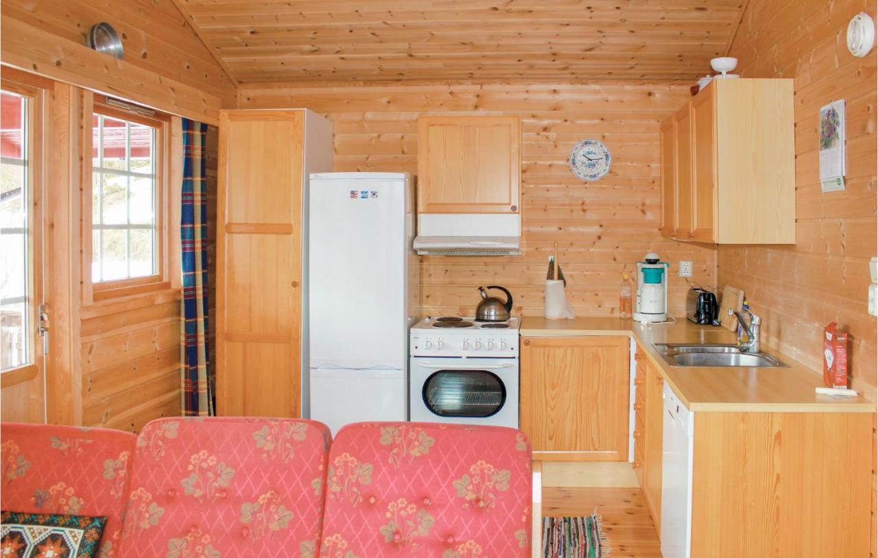 Cozy Home In Fjaerland With House A Mountain View מראה חיצוני תמונה