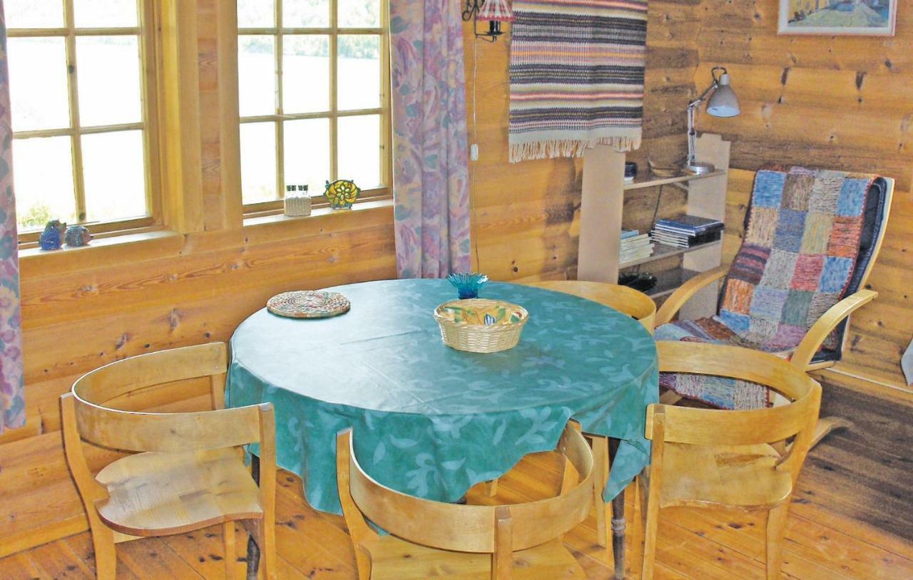 Cozy Home In Fjaerland With House A Mountain View מראה חיצוני תמונה