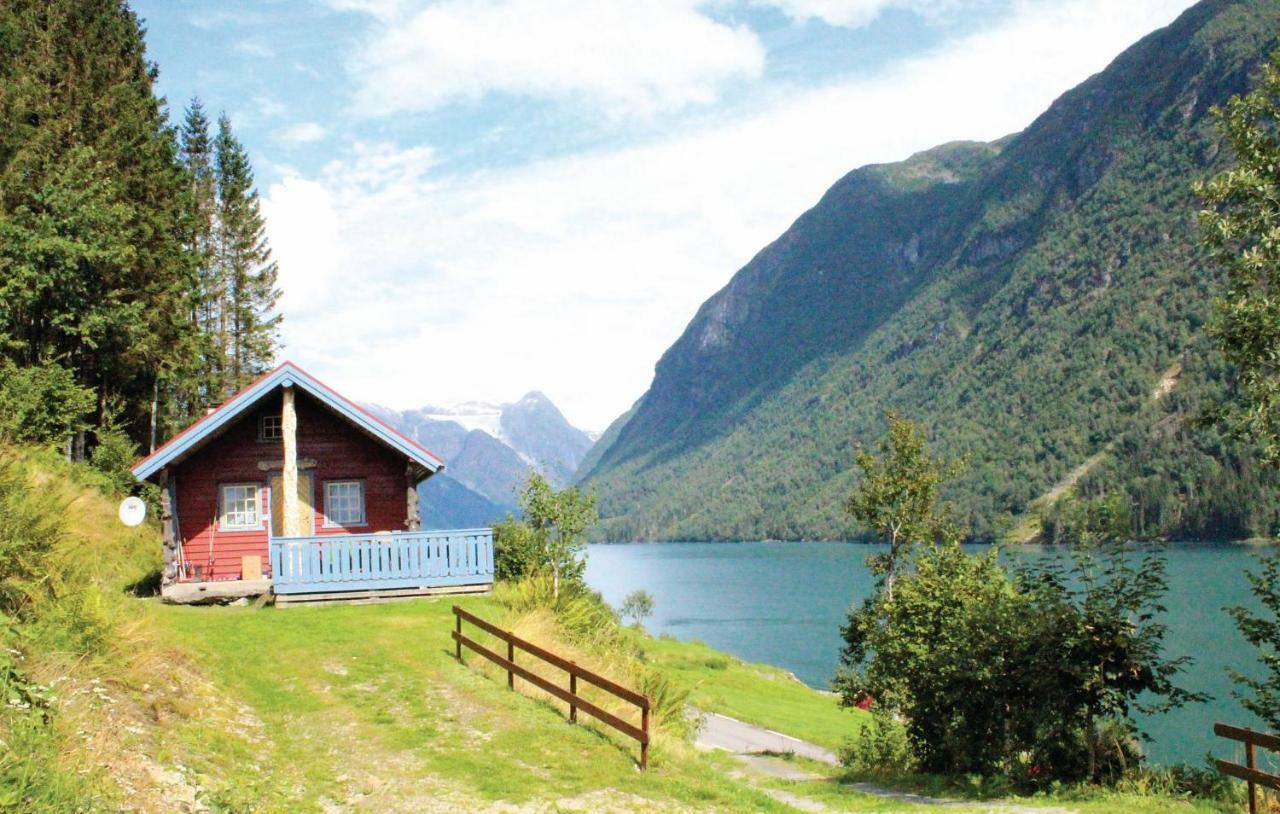 Cozy Home In Fjaerland With House A Mountain View מראה חיצוני תמונה